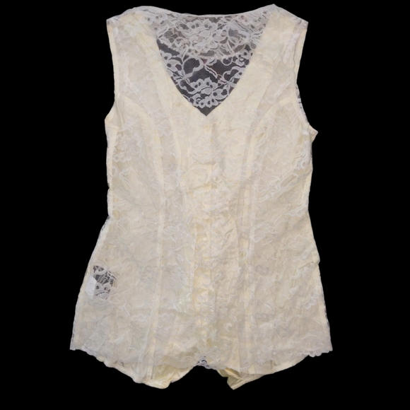 Fantaseas Collection Vintage Lace Top/Vest Size Medium - Picture 2 of 9